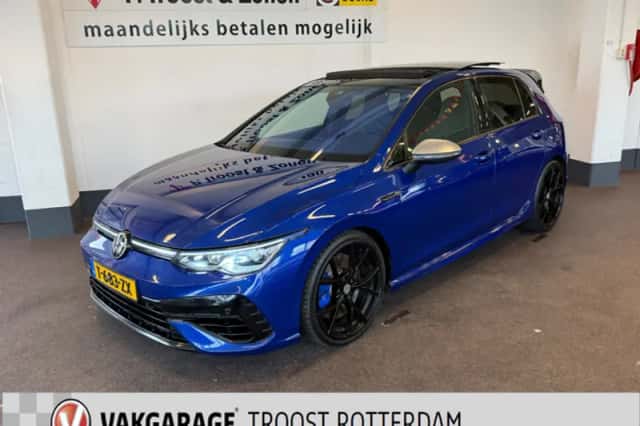 Volkswagen Golf (2021) thumbnail 1
