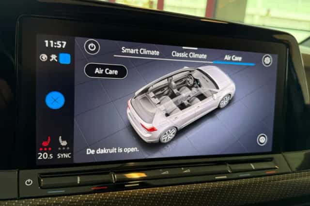 Volkswagen Golf (2021) thumbnail 3