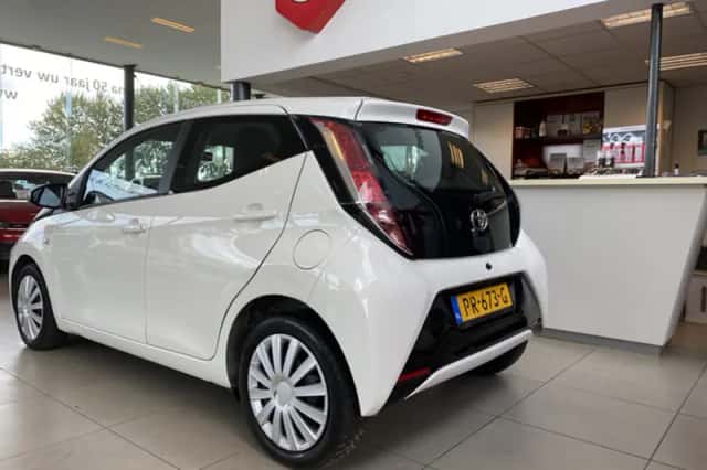 Toyota Aygo (2017) thumbnail 6