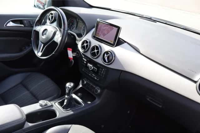 Mercedes-Benz B-Klasse (2011) thumbnail 2