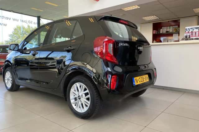 Kia Picanto (2022) thumbnail 6