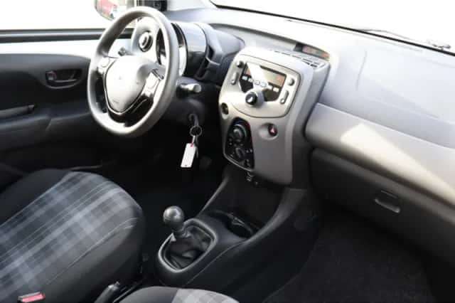 Peugeot 108 (2018) thumbnail 2