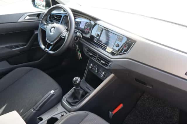 Volkswagen Polo (2019) thumbnail 2