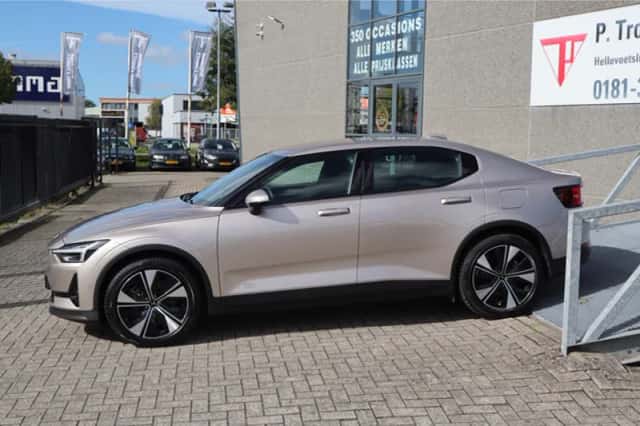 Polestar 2 (2022) thumbnail 4