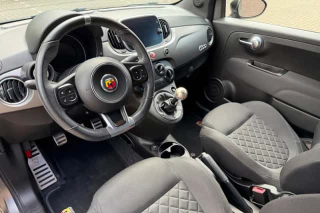 Fiat 500 (2020) thumbnail 2