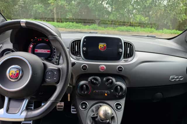 Fiat 500 (2020) thumbnail 5