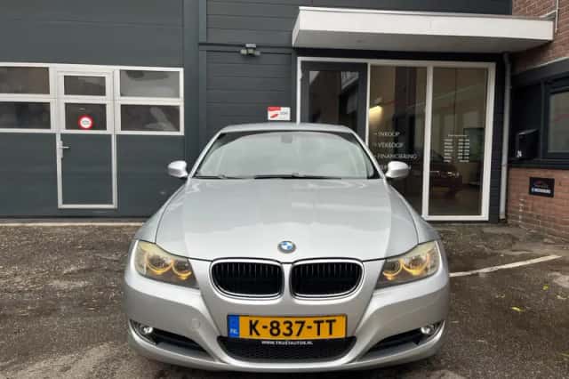 BMW 3-Serie (2009) thumbnail 3