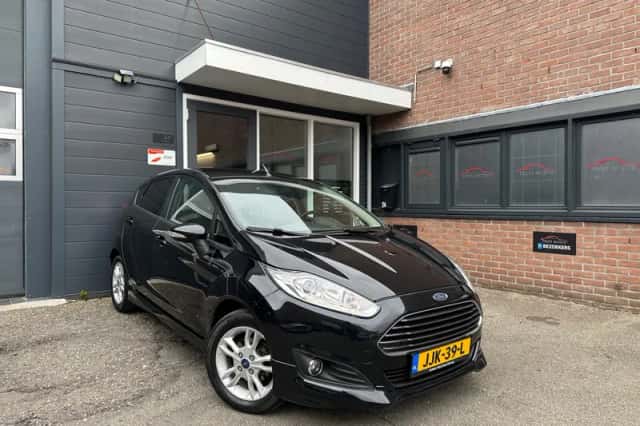 Ford Fiesta (2015) thumbnail 1