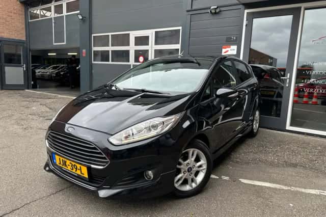 Ford Fiesta (2015) thumbnail 5