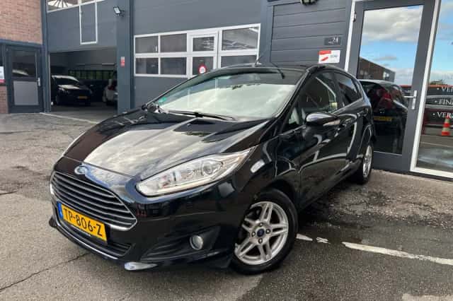 Ford Fiesta (2013) thumbnail 5