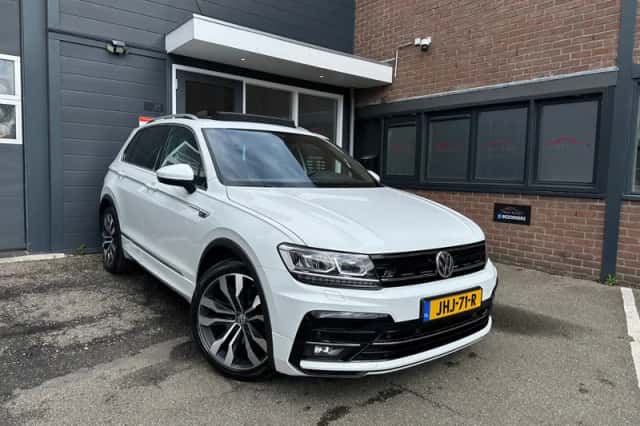 Volkswagen Tiguan (2018) thumbnail 1