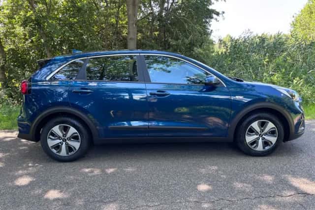 Kia Niro (2021) thumbnail 3