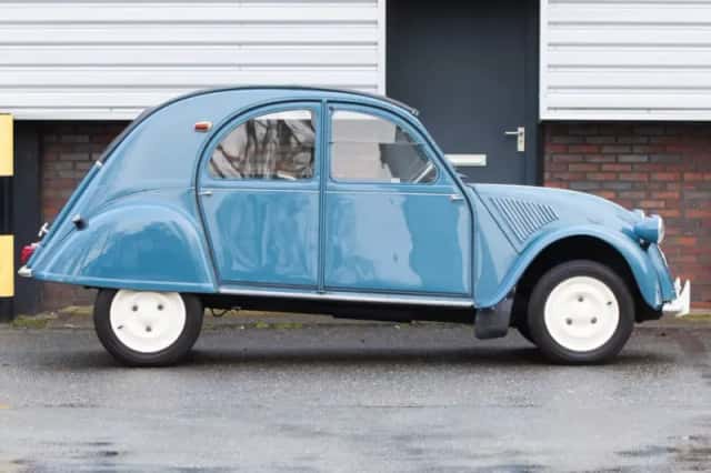 Citroën 2CV (1960) thumbnail 5
