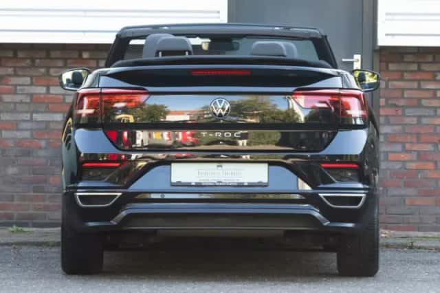 Volkswagen T-Roc (2021) thumbnail 5