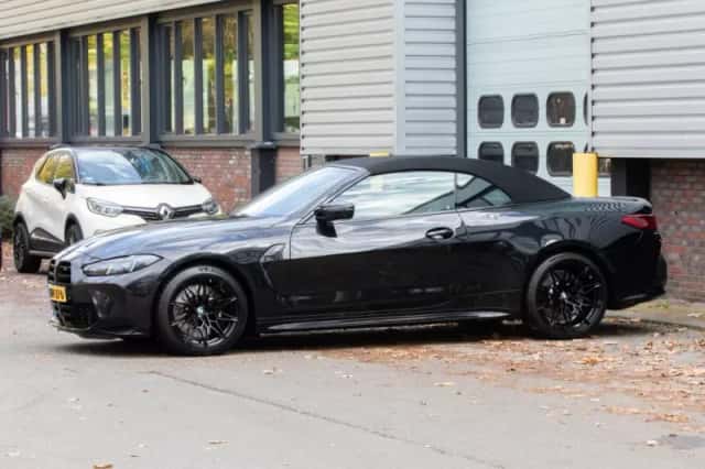 BMW M4 (2024) thumbnail 2
