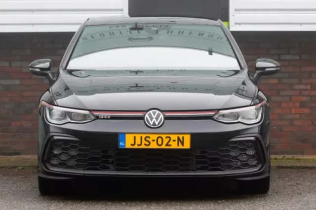 Volkswagen Golf (2022) thumbnail 1