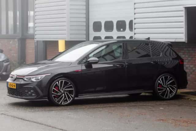 Volkswagen Golf (2022) thumbnail 2
