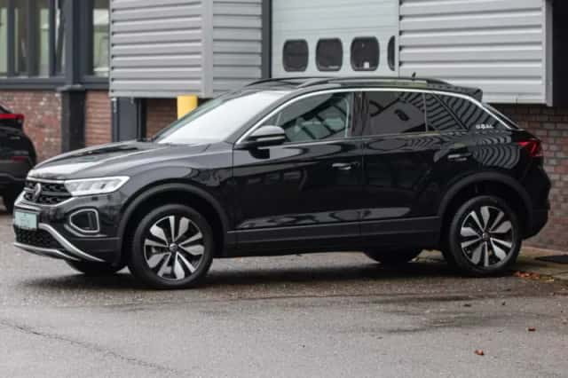 Volkswagen T-Roc (2025) thumbnail 2