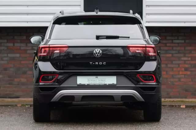 Volkswagen T-Roc (2025) thumbnail 4