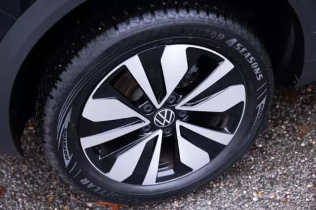 Volkswagen T-Roc (2025) thumbnail 6