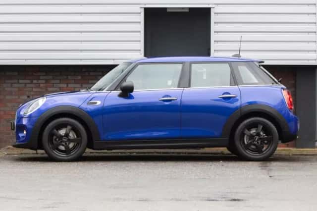 MINI One (2019) thumbnail 3