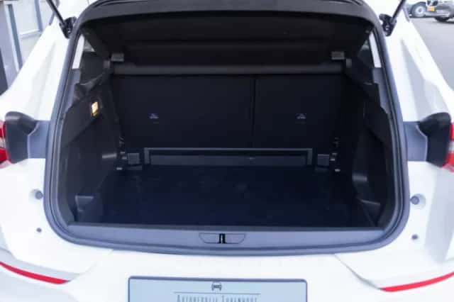 Opel Grandland (2023) thumbnail 5