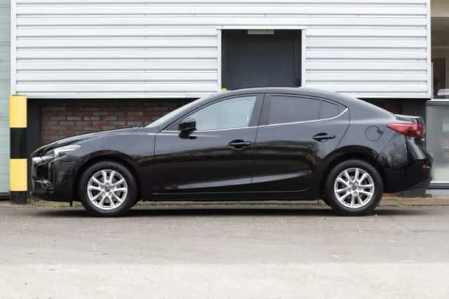 Mazda 3 (2019) thumbnail 3