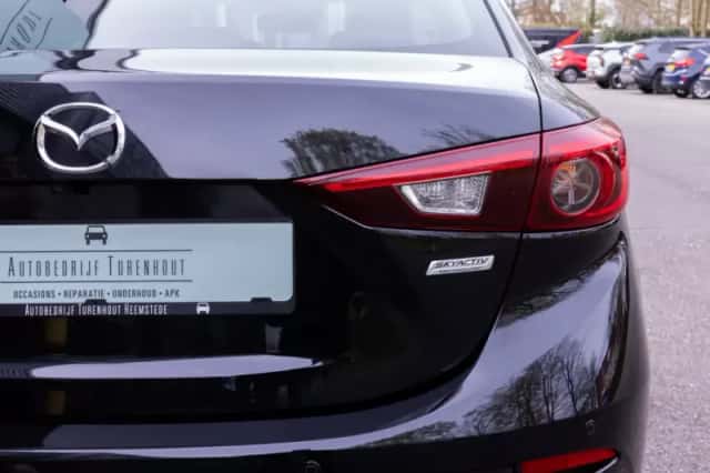 Mazda 3 (2019) thumbnail 6