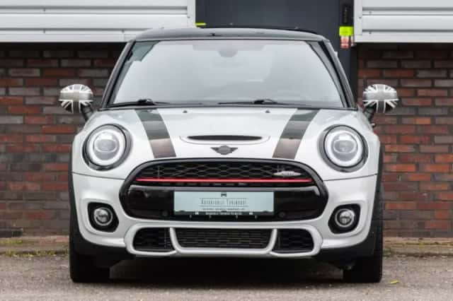 MINI Cooper S (2021) thumbnail 1