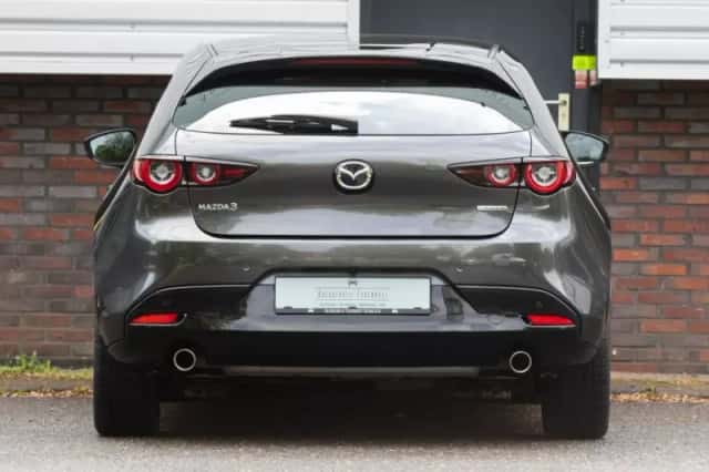 Mazda 3 (2022) thumbnail 5