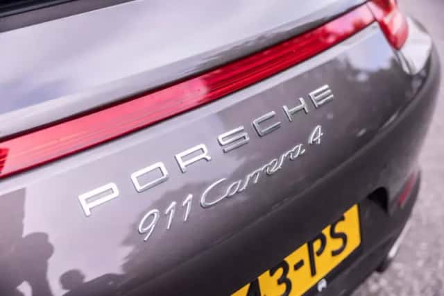 Porsche 911 (2015) thumbnail 5