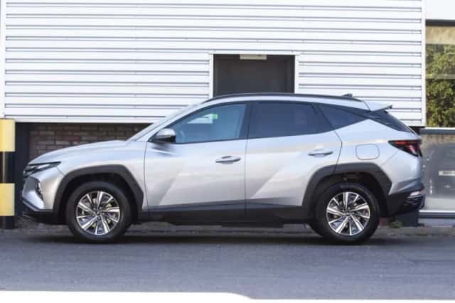 Hyundai Tucson (2023) thumbnail 3