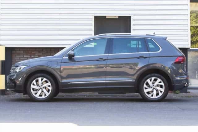 Volkswagen Tiguan (2022) thumbnail 3
