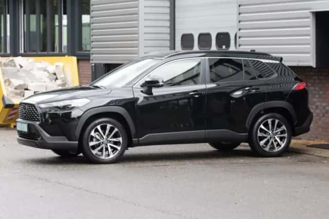 Toyota Corolla Cross (2025) thumbnail 2