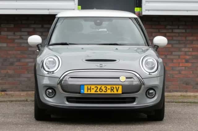 MINI Cooper (2020) thumbnail 1