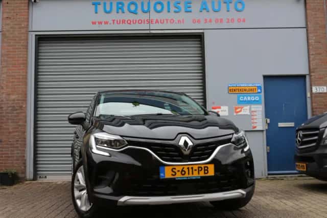 Renault Captur (2021) thumbnail 2