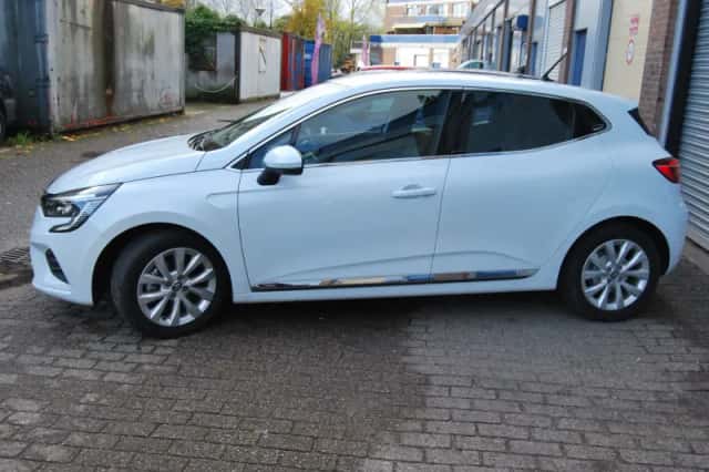 Renault Clio (2021) thumbnail 5