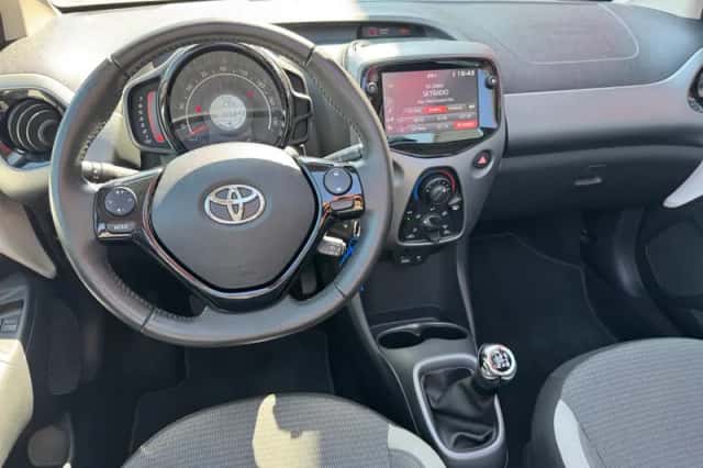 Toyota Aygo (2021) thumbnail 5
