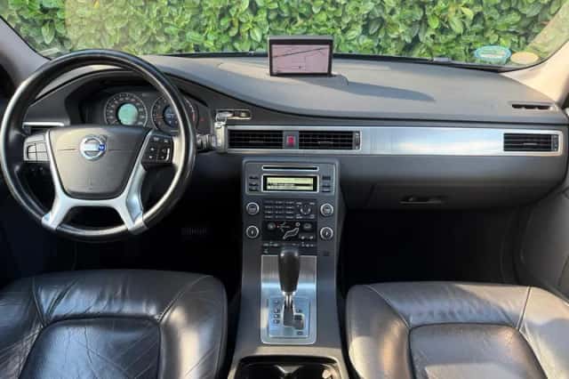 Volvo V70 (2009) thumbnail 3