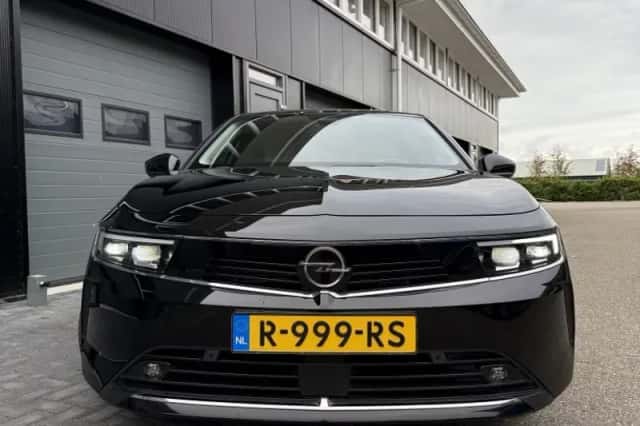 Opel Astra (2022) thumbnail 4
