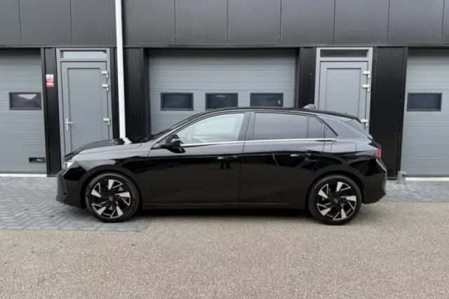Opel Astra (2022) thumbnail 5