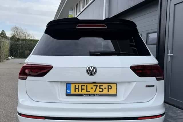 Volkswagen Tiguan (2016) thumbnail 4