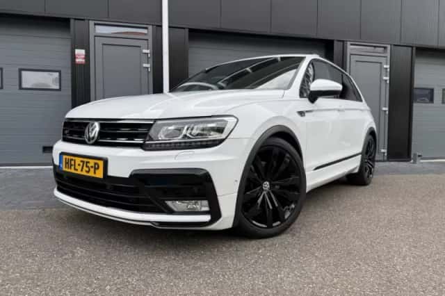 Volkswagen Tiguan (2016) thumbnail 5