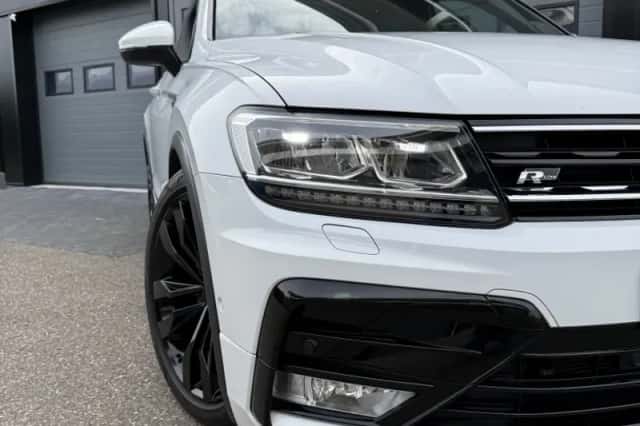 Volkswagen Tiguan (2016) thumbnail 6