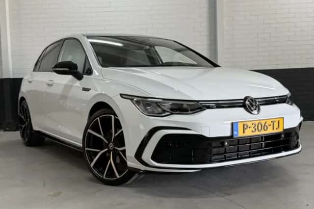 Volkswagen Golf (2022) thumbnail 1