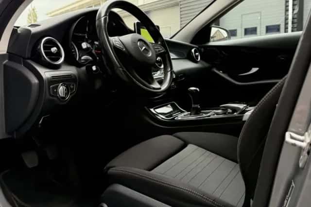 Mercedes-Benz C-Klasse (2015) thumbnail 2