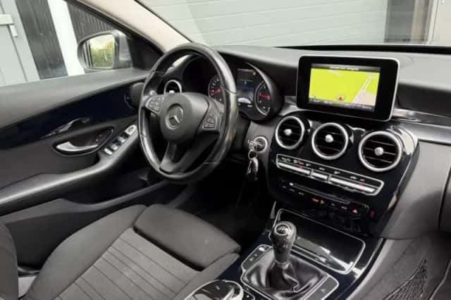 Mercedes-Benz C-Klasse (2015) thumbnail 3