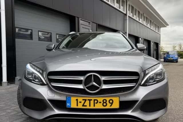Mercedes-Benz C-Klasse (2015) thumbnail 4