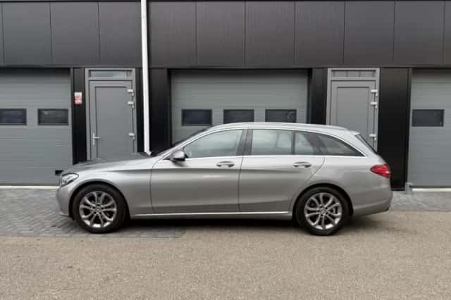 Mercedes-Benz C-Klasse (2015) thumbnail 5