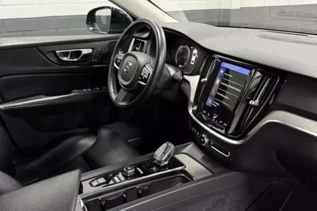 Volvo S60 (2021) thumbnail 3
